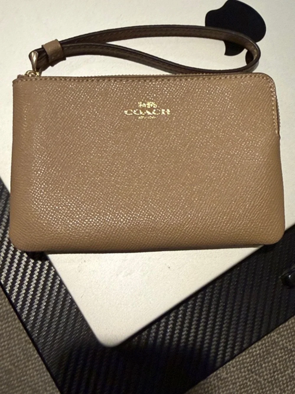 NEW! Coach Beige Pebbled Leather Wristlet with Gold Logo